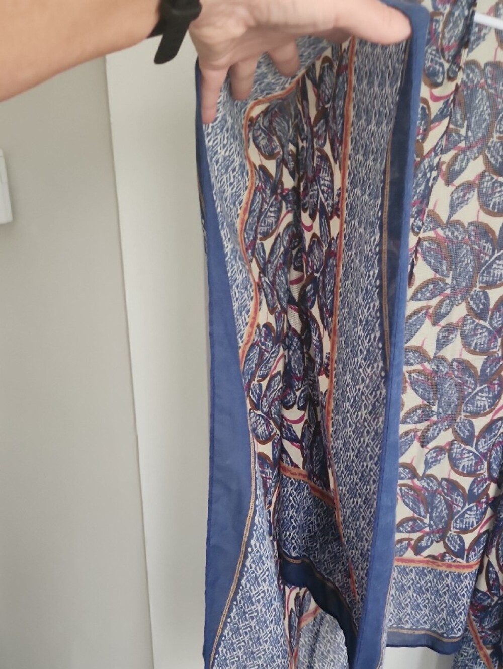 Blue Floral Lightweight Women's Kimono Wrap - Picture 4 of 5